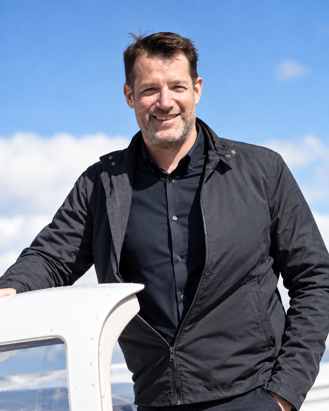 Tom Saunders, contracted trainer
